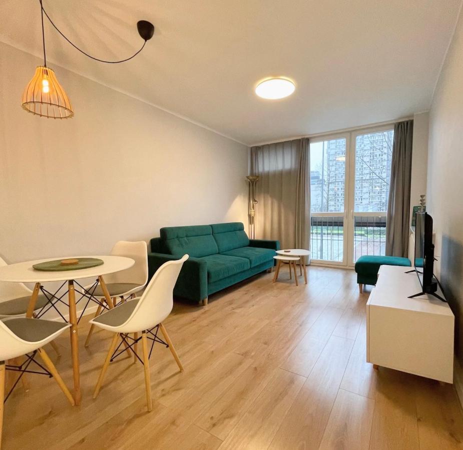Apartament Przy Atrium, Stacja Metra Rondo Onz Varsovia Exterior foto