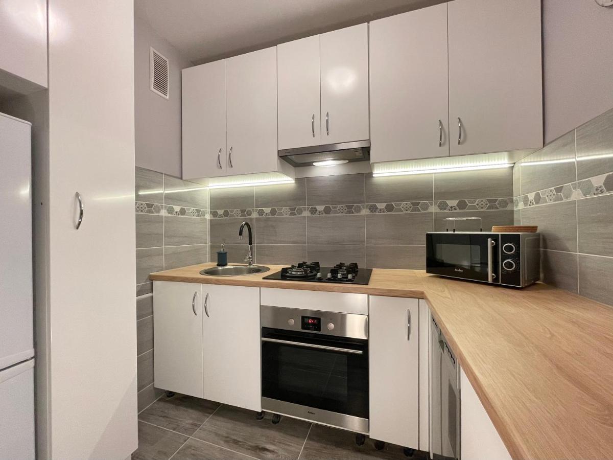 Apartament Przy Atrium, Stacja Metra Rondo Onz Varsovia Exterior foto